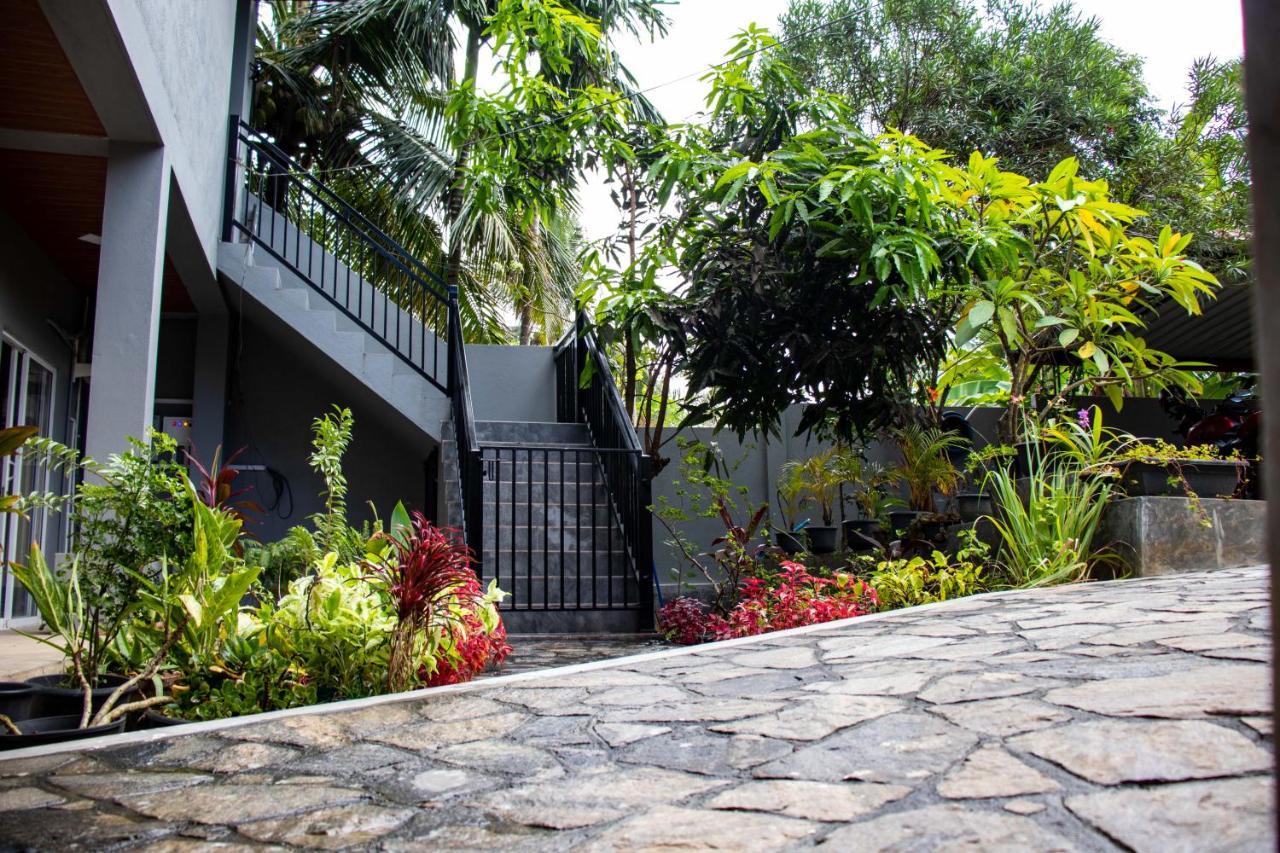 Sri Villa Rest Hikkaduwa Bagian luar foto