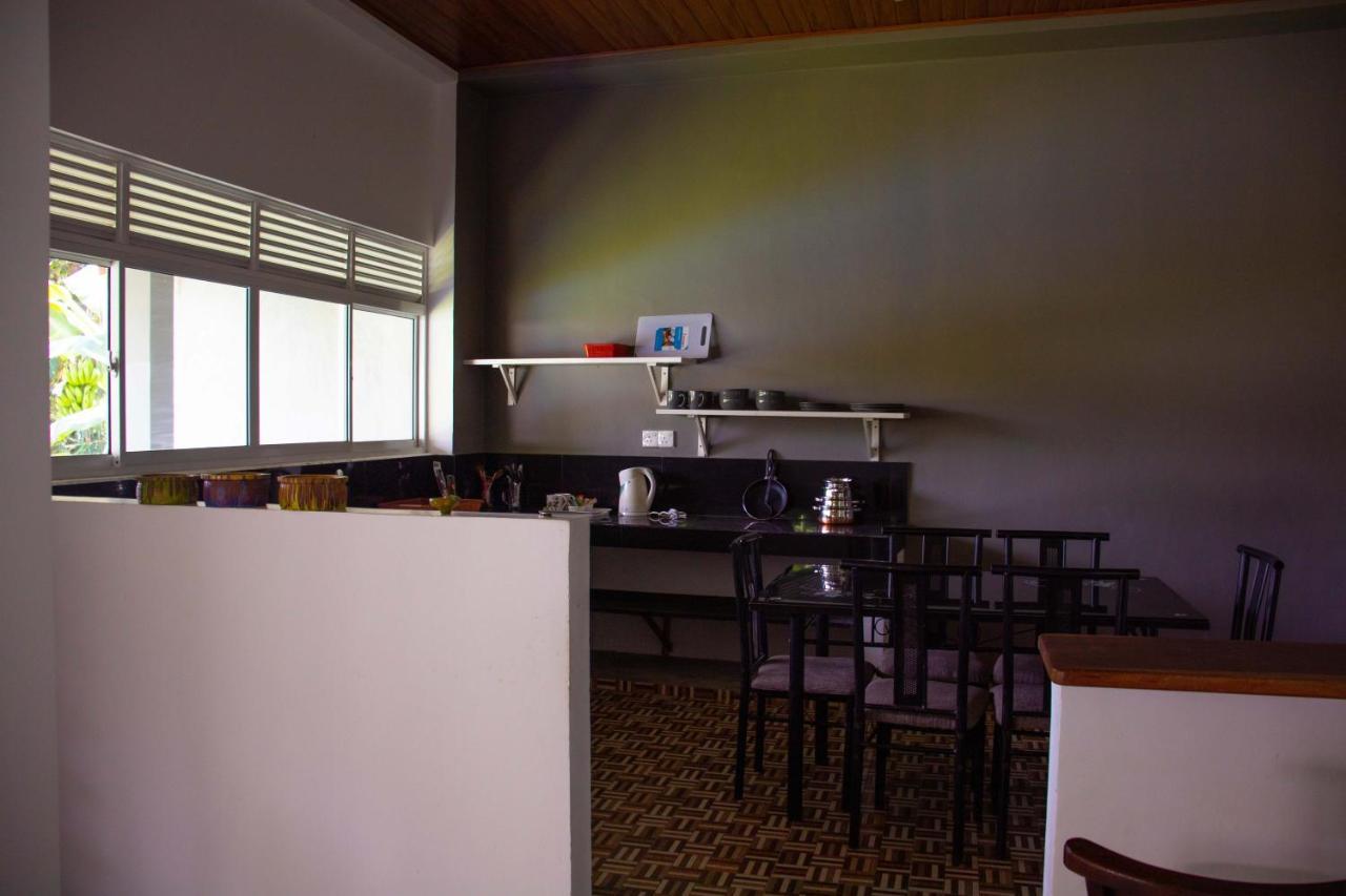 Sri Villa Rest Hikkaduwa Bagian luar foto